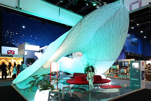 Custom printed fabric architecture temporary display
